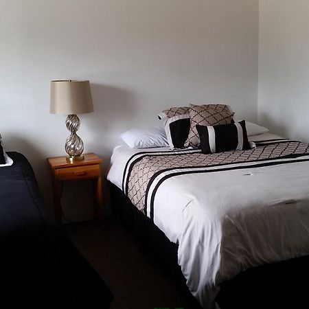 Mystic Valley Inn Кастер Екстер'єр фото