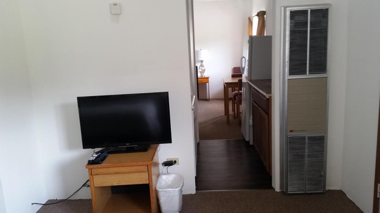 Mystic Valley Inn Кастер Екстер'єр фото