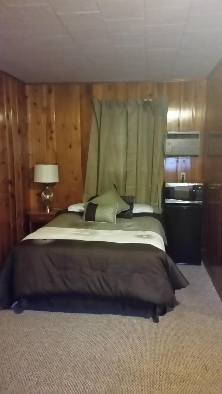Mystic Valley Inn Кастер Екстер'єр фото